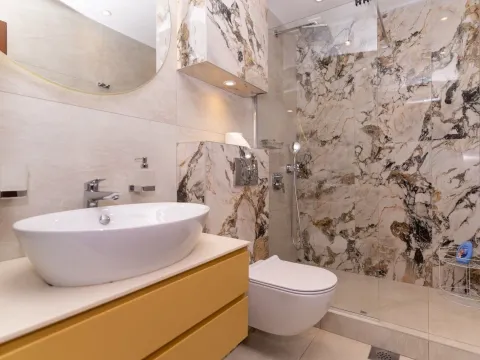 Izdavanje, trosoban stan, 200m², Gorica C, Podgorica - image 17