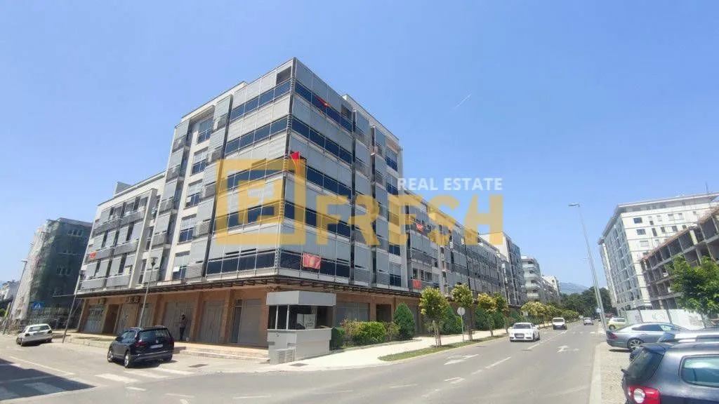 Izdavanje, poslovni prostor, 84m², Tološi, Podgorica