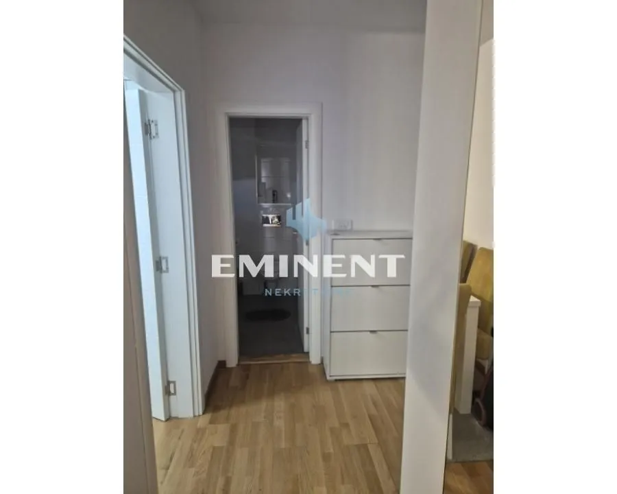 Izdavanje, dvosoban stan, 53m², Kluz, Zvezdara Sve Podlokacije