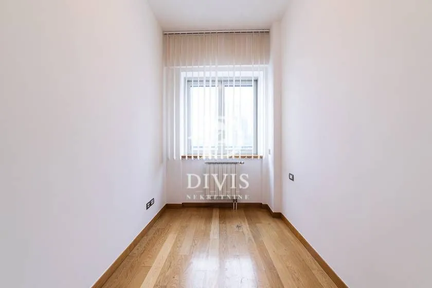 Sale, five bedroom apartment, 195m², Novi Beograd Blok 19, Novi Beograd Sve Podlokacije