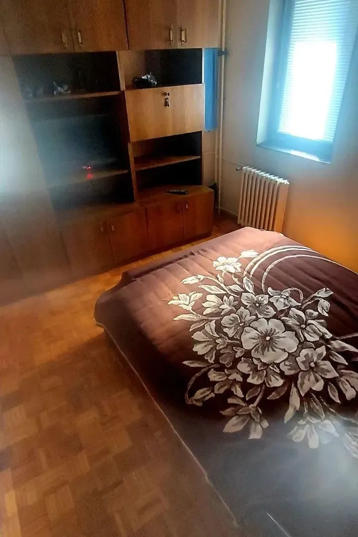 Izdavanje, četvorosoban stan, 120m², Zvezdara Sve Podlokacije, Beograd