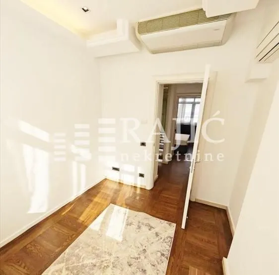 Rent, four bedroom apartment, 148m², Savski Venac, Beograd
