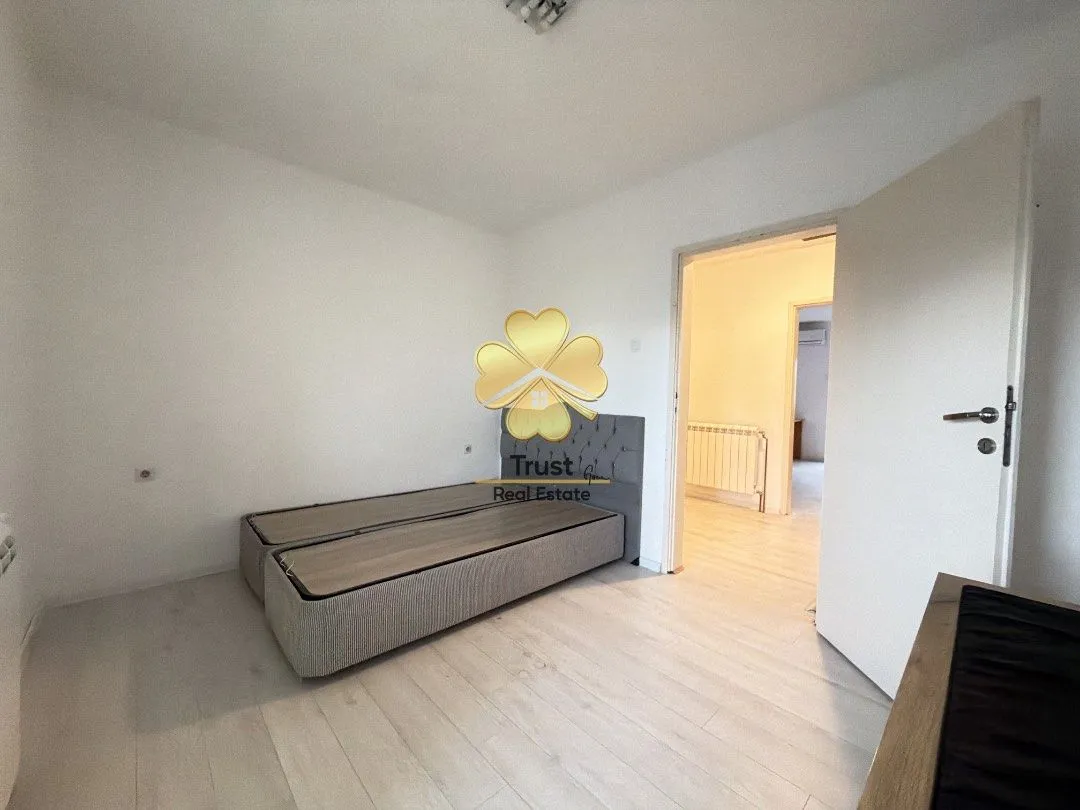 Rent, house, 200m², Tološi, Podgorica