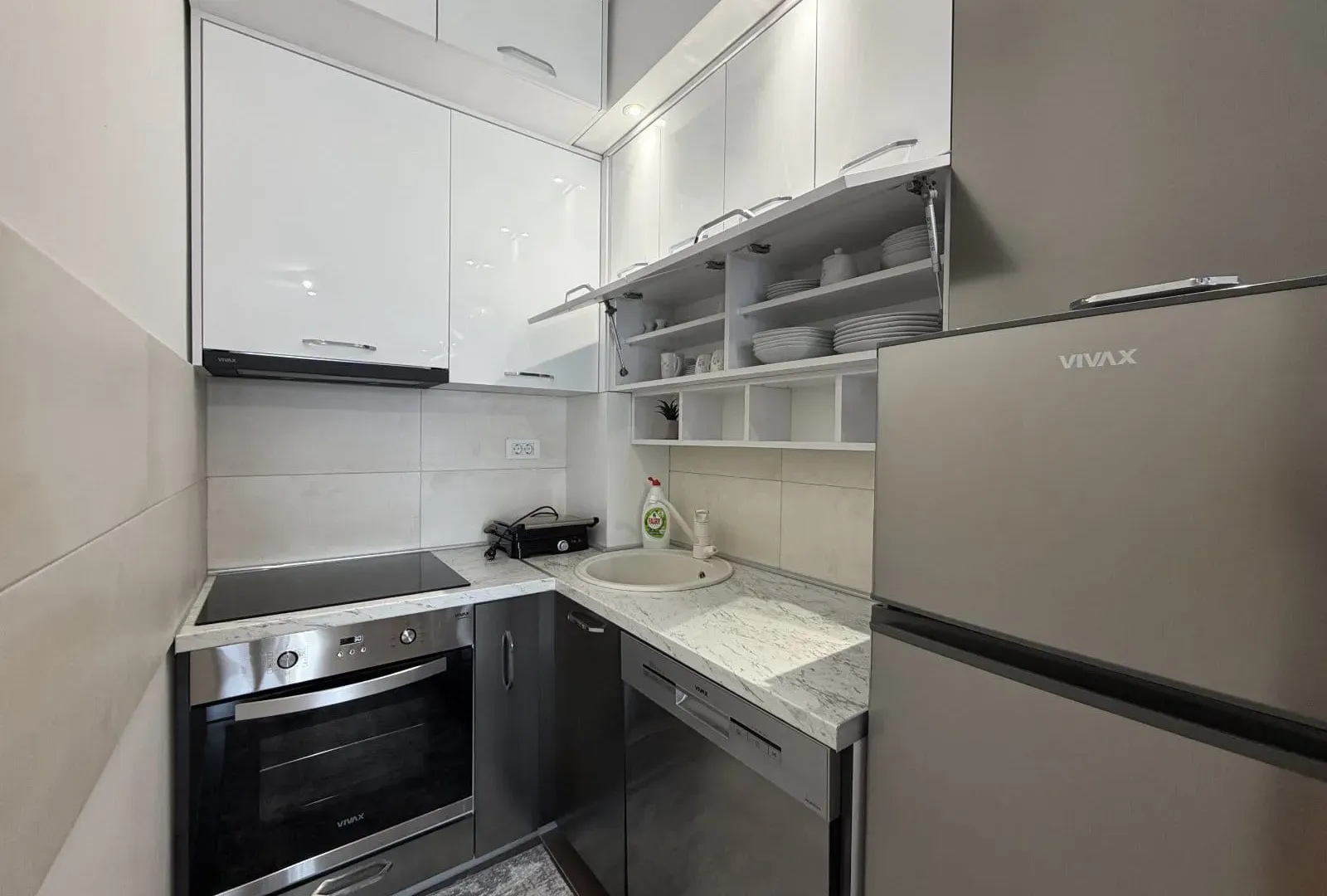 Izdavanje, jednosoban stan, 39m², Stari Aerodrom, Podgorica