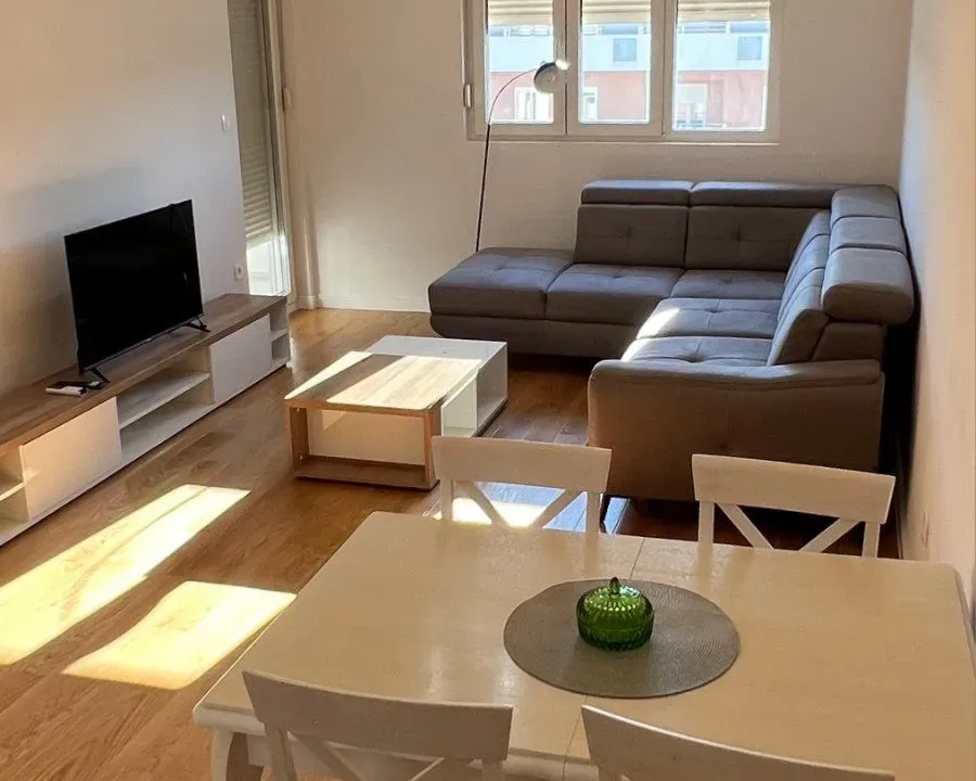 Prodaja, jednosoban stan, 49m², Central Point, Podgorica