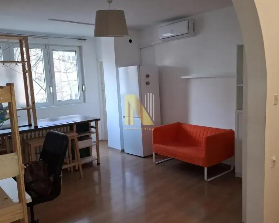 Izdavanje, dvosoban stan, 66m², Centar, Novi Sad