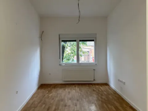 Prodaja, dvosoban stan, 45m², Petrovaradin, Novi Sad - image 2