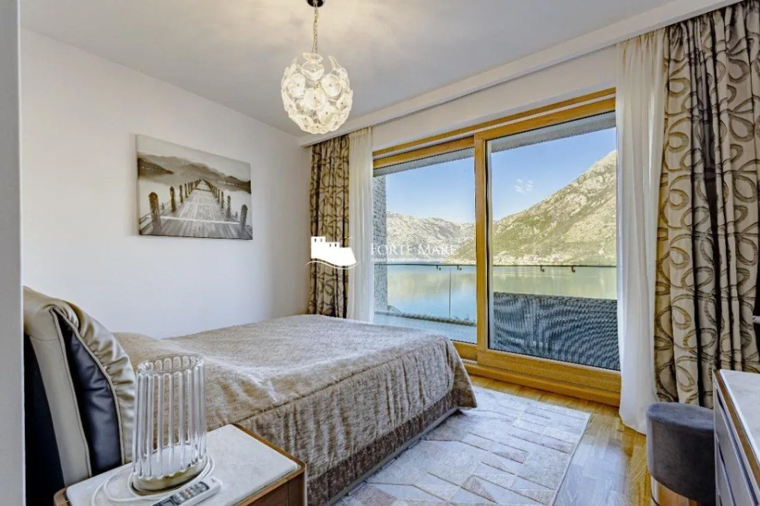 Sale, house, 359m², Stoliv, Kotor