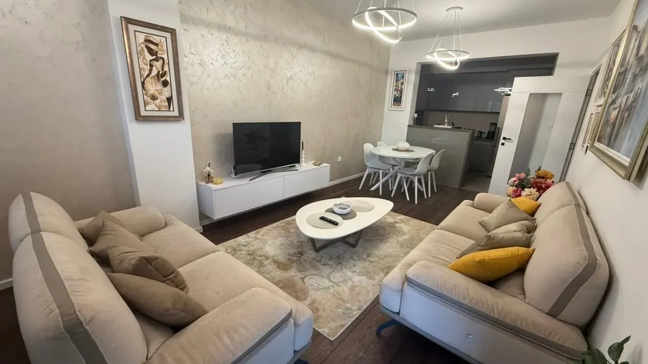 Izdavanje, dvosoban stan, 73m², Vezirov Most, Podgorica