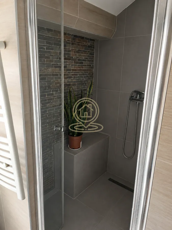 Rent, four bedroom apartment, 65m², Stari Grad, Beograd