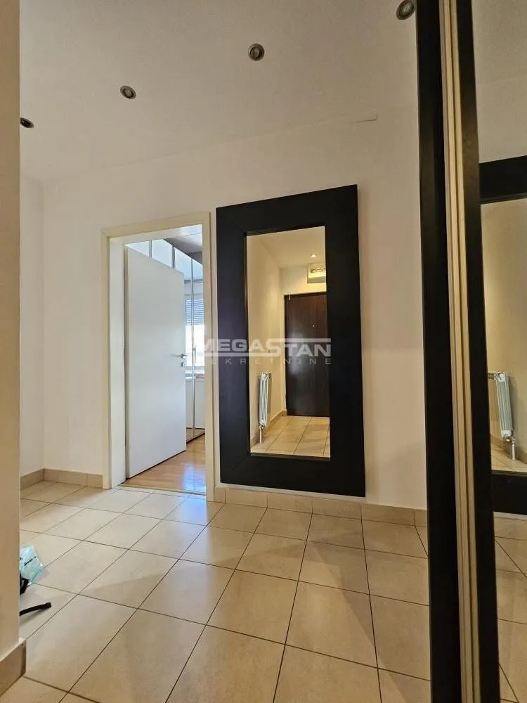 Prodaja, trosoban stan, 81m², Lekino Brdo, Voždovac Sve Podlokacije