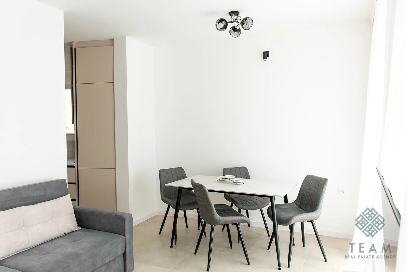 Rent, one bedroom apartment, 60m², Radanovići, Kotor