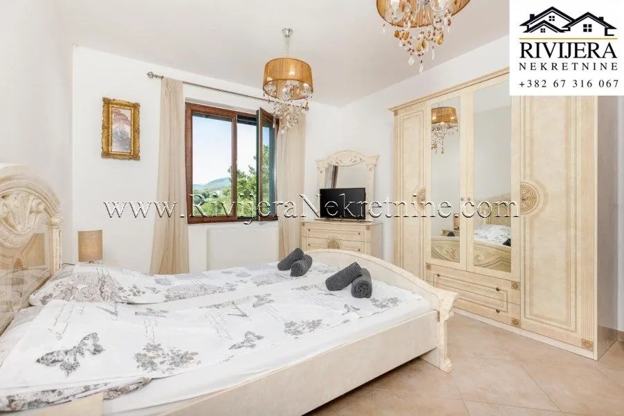 Sale, house, 396m², Kotor, Crna Gora