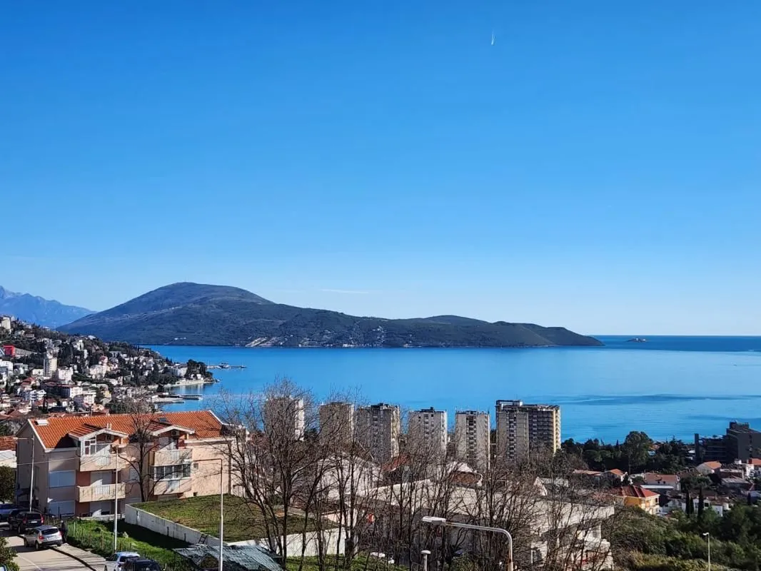 Prodaja, trosoban stan, 120m², Gomila, Herceg Novi
