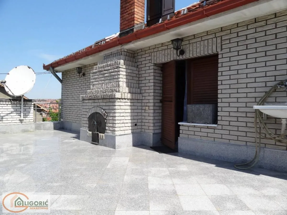 Prodaja, kuća, 360m², Kaludjerica, Grocka