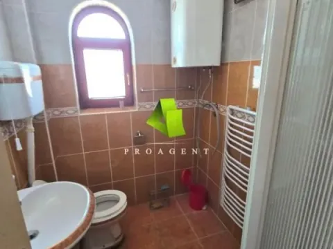 Izdavanje, kuća, 250m², Palilula, Niš - image 13