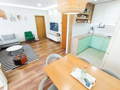 Sale, three bedroom apartment, 89m², Centar, Podgorica - image 2