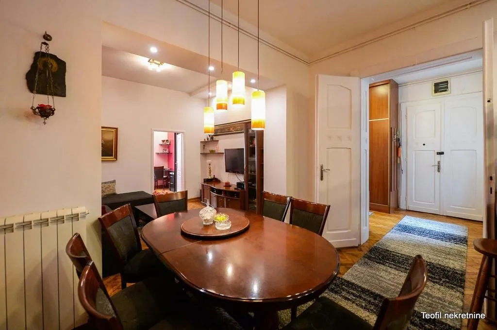 Prodaja, trosoban stan, 86m², Vračar, Šid