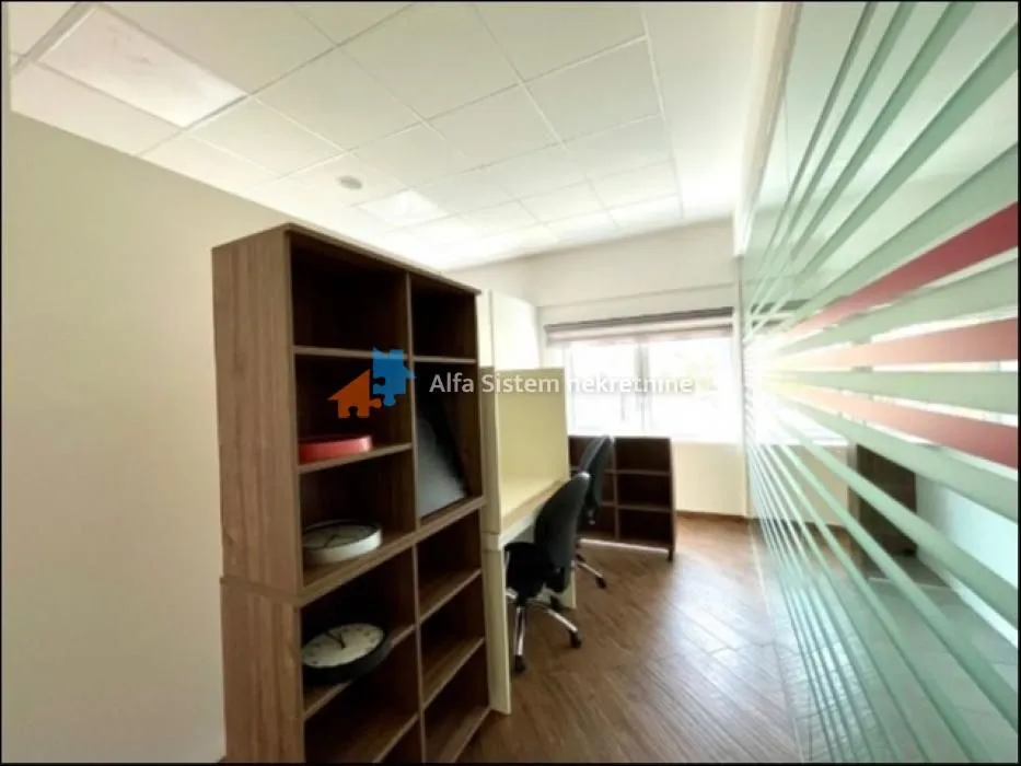 Rent, office space, 325m², Retenzija, Beograd