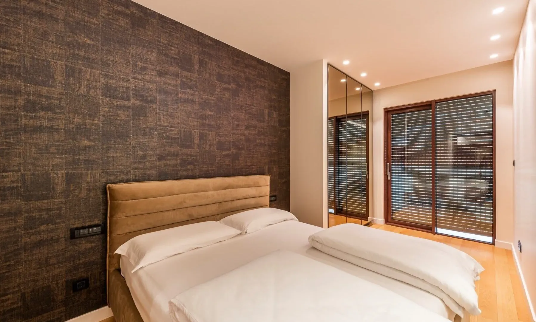 Sale, two bedroom apartment, 107m², Centar, Budva
