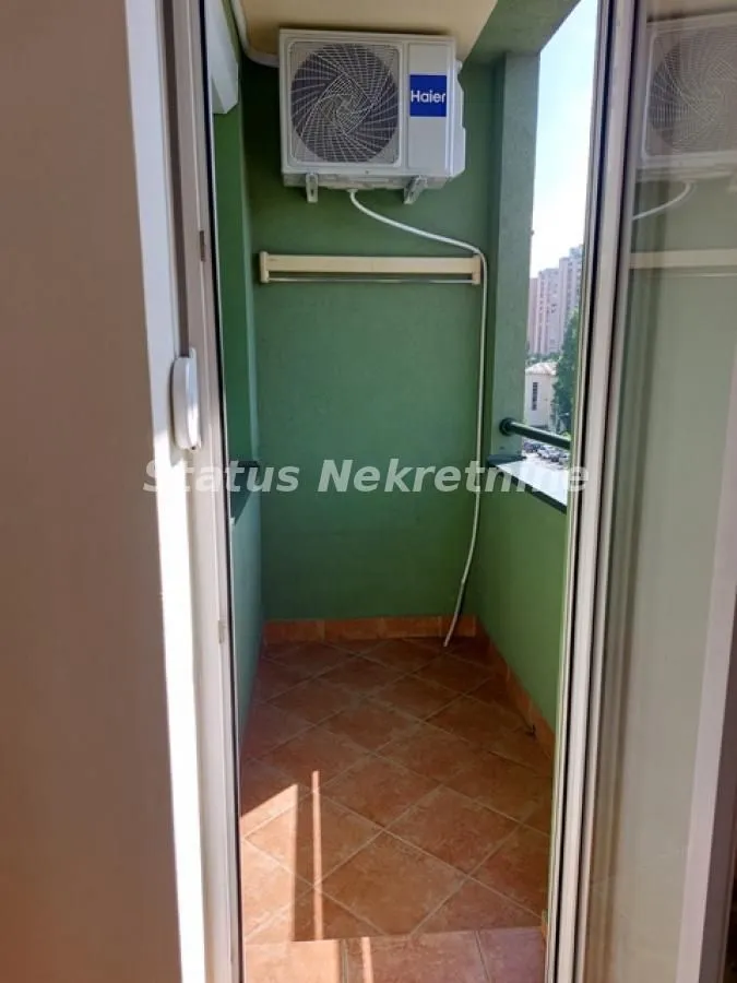 Izdavanje, dvosoban stan, 43m², Grbavica, Novi Sad Sve Podlokacije