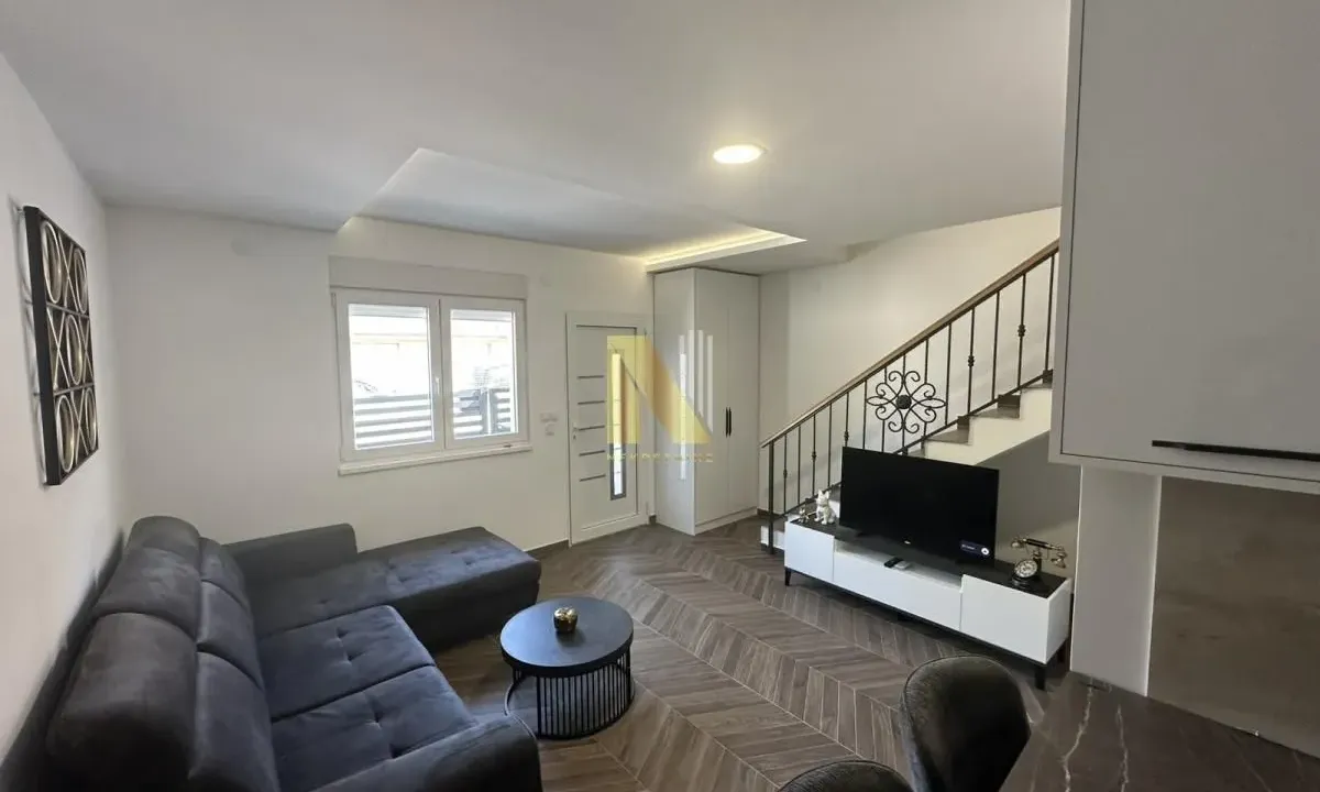 Prodaja, jednosoban stan, 42m², Nova Detelinara, Novi Sad Sve Podlokacije