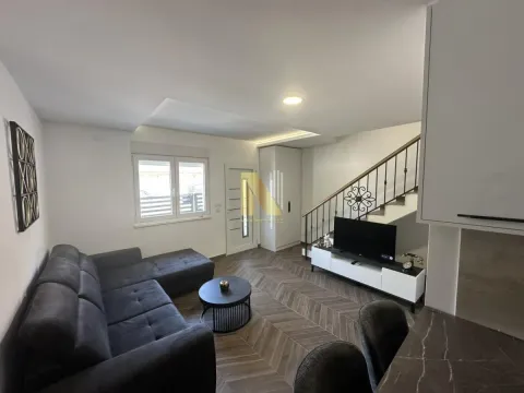 Prodaja, jednosoban stan, 42m², Nova Detelinara, Novi Sad Sve Podlokacije