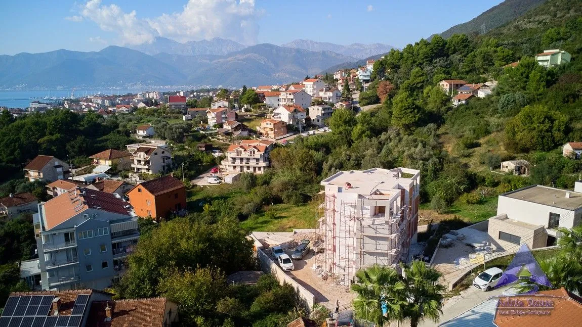 Prodaja, dvosoban stan, 73m², Tivat, Crna Gora