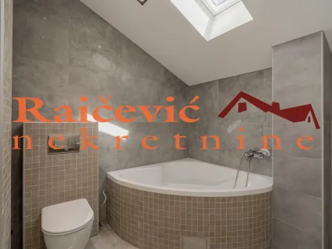 Sale, four bedroom apartment, 135m², Pančevo, Srbija - image 13