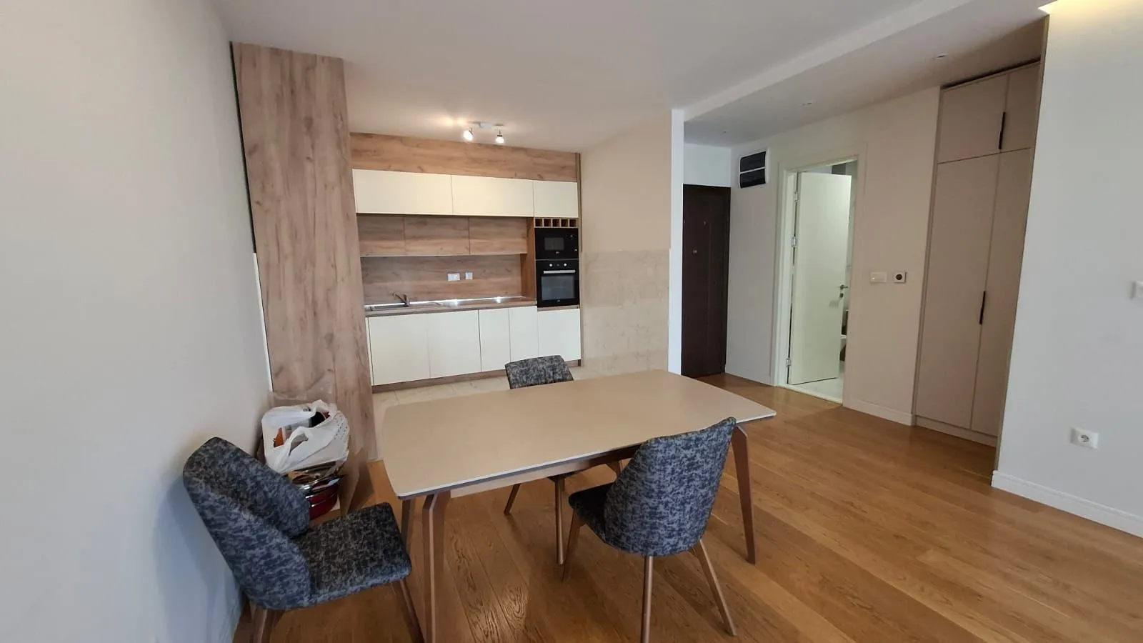 Prodaja, jednosoban stan, 63m², Preko Morače, Podgorica