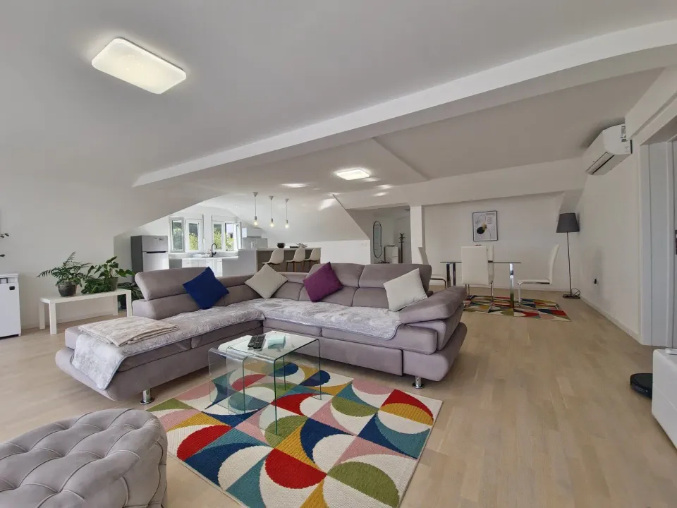 Rent, two bedroom apartment, 70m², Seoce, Budva