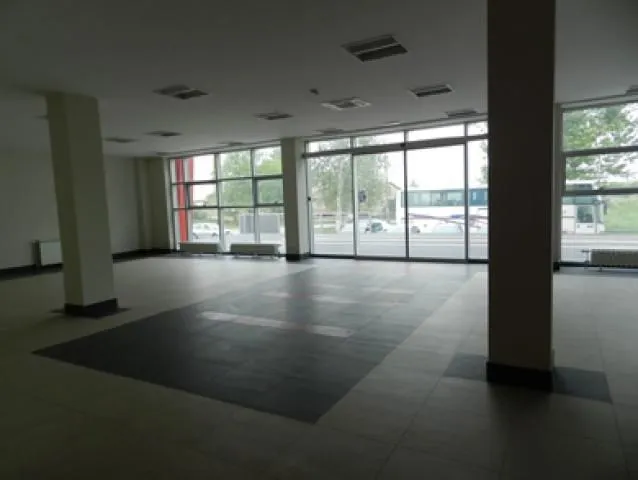 Rent, office space, 625m², Batajnica, Beograd