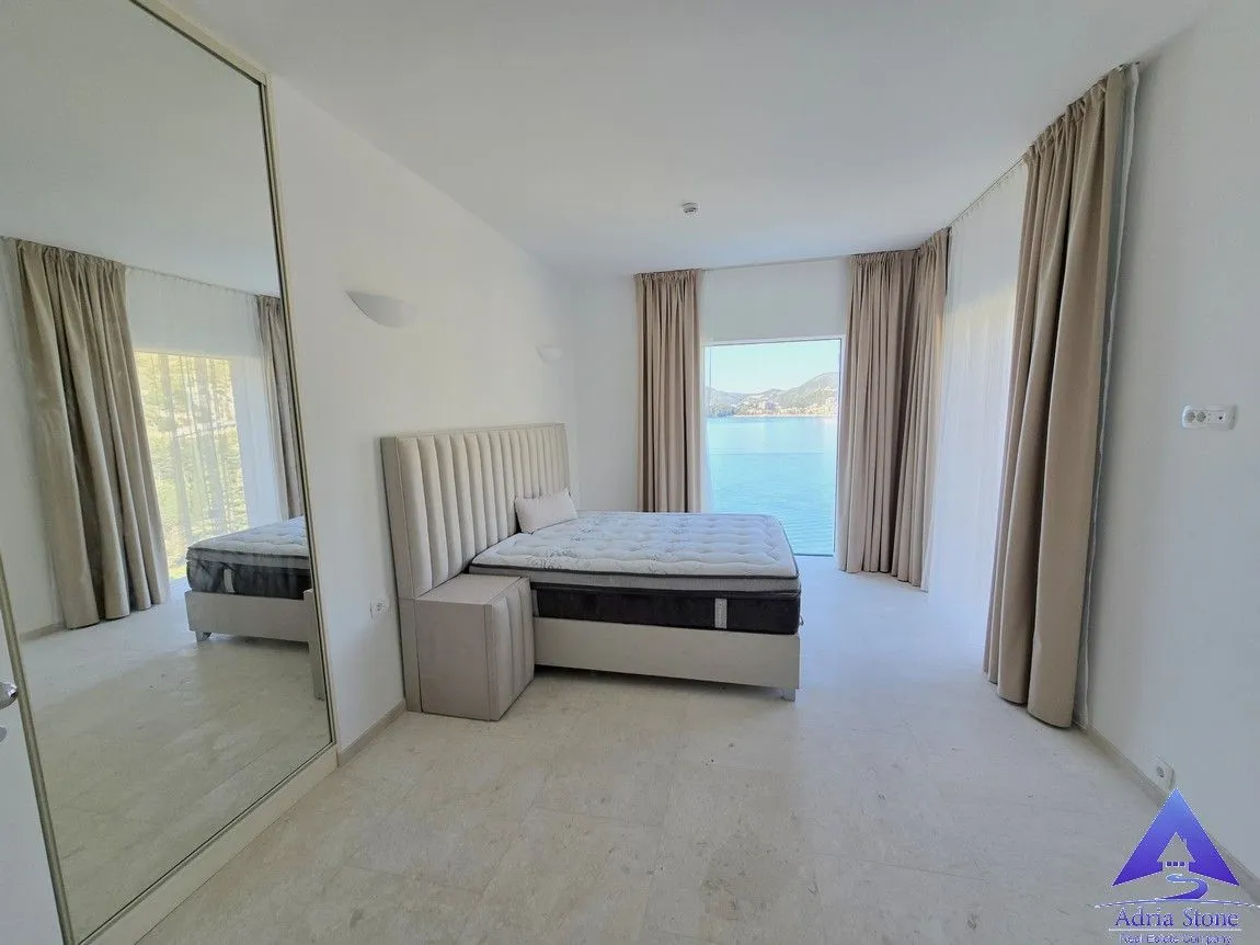 Sale, house, 350m², Kamenovo, Budva