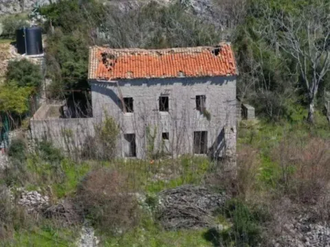 Prodaja, petosoban stan, 138m², Zagora, Kotor - image 2