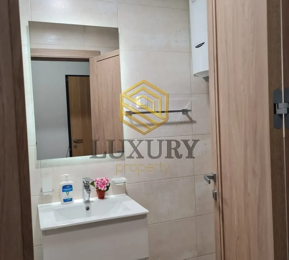 Rent, office space, 25m², Master Kvart, Podgorica