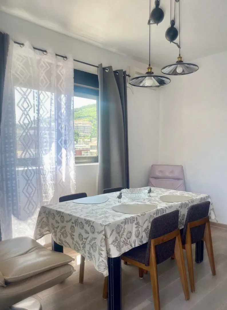 Rent, one bedroom apartment, 72m², Centar, Budva