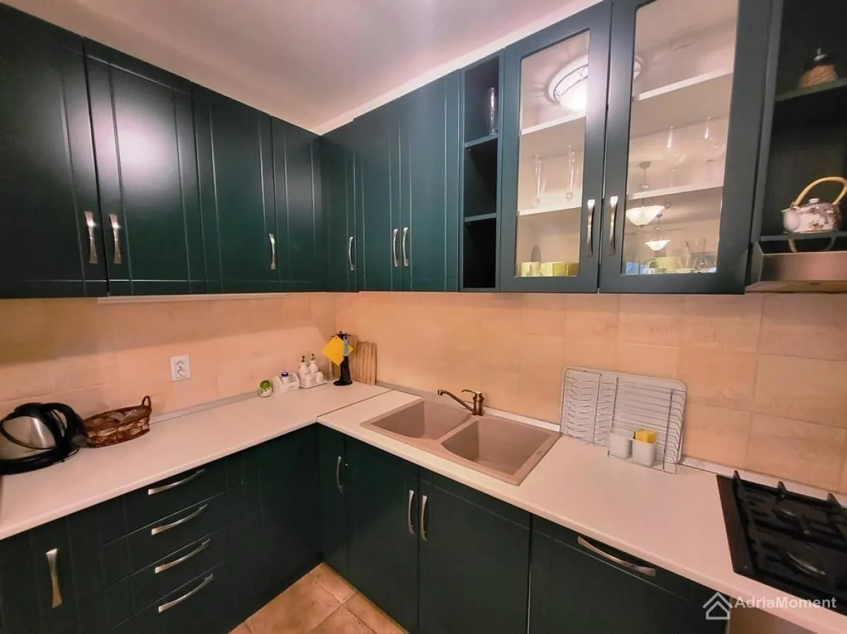 Sale, three bedroom apartment, 126m², Kostanjica, Kotor
