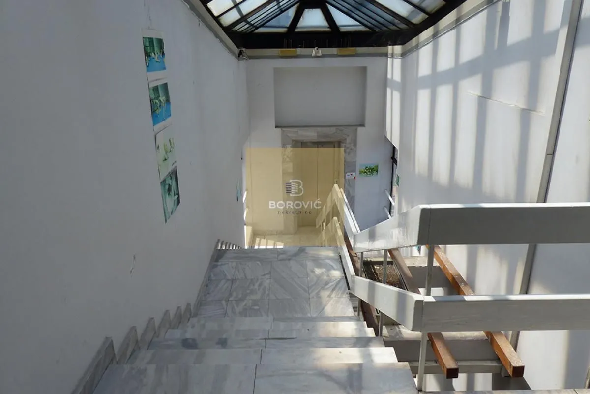 Sale, office space, 273m², Banovo Brdo, Beograd