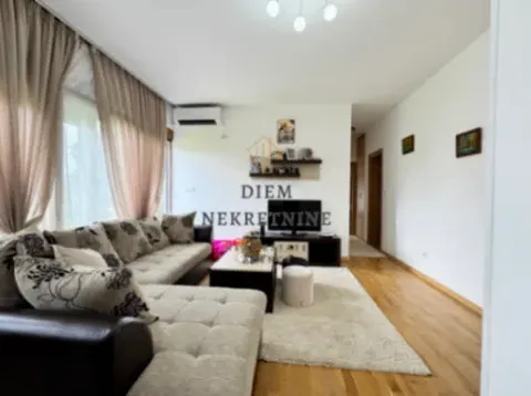 Rent, two bedroom apartment, 60m², Drač, Podgorica - image 6