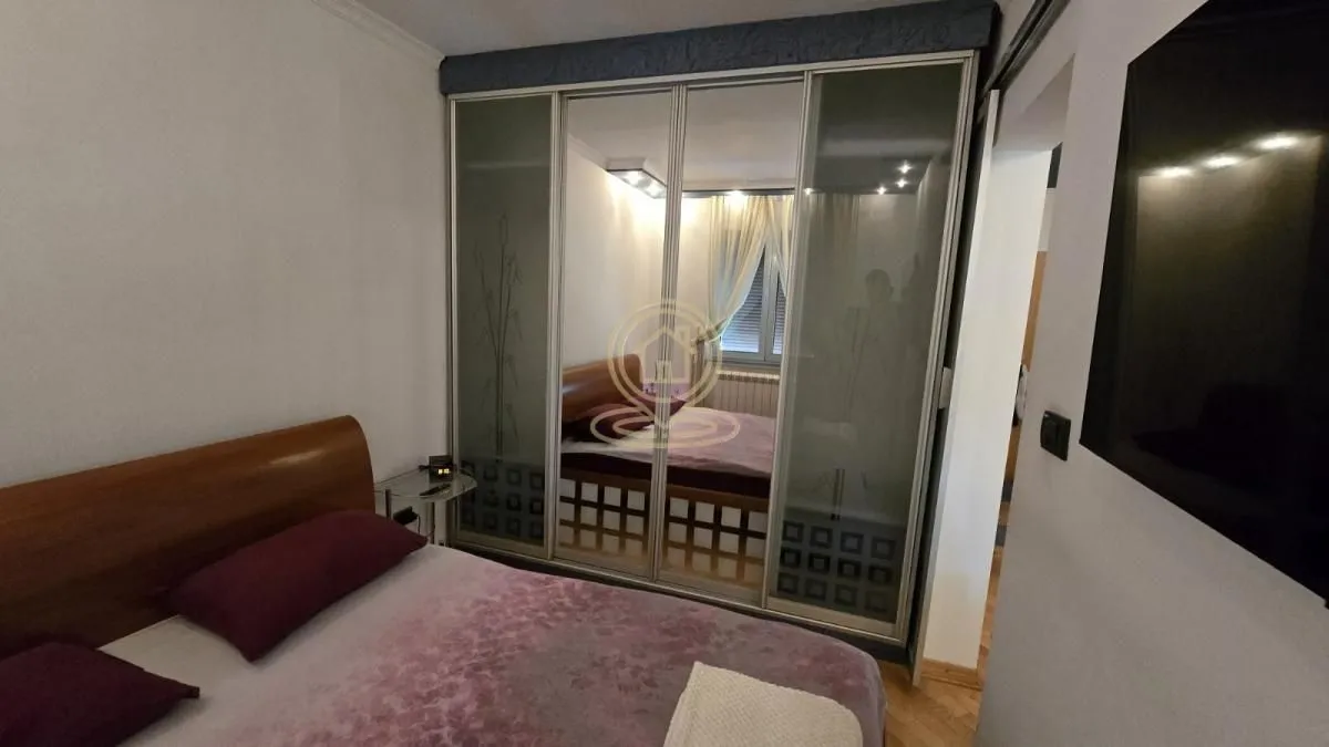 Izdavanje, dvosoban stan, 54m², Stari Grad, Beograd