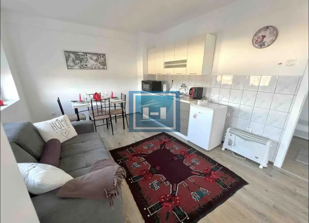 Izdavanje, dvosoban stan, 42m², Gloždak, Paraćin