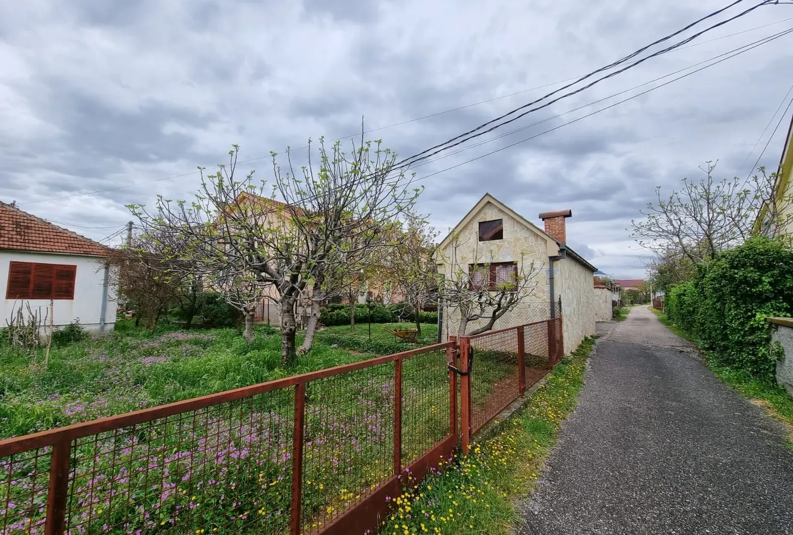 Prodaja, kuća, 101m², Tološi, Podgorica