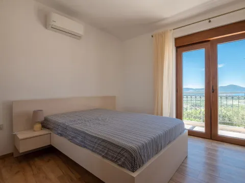 Sale, house, 176m², Dub, Kotor - image 10