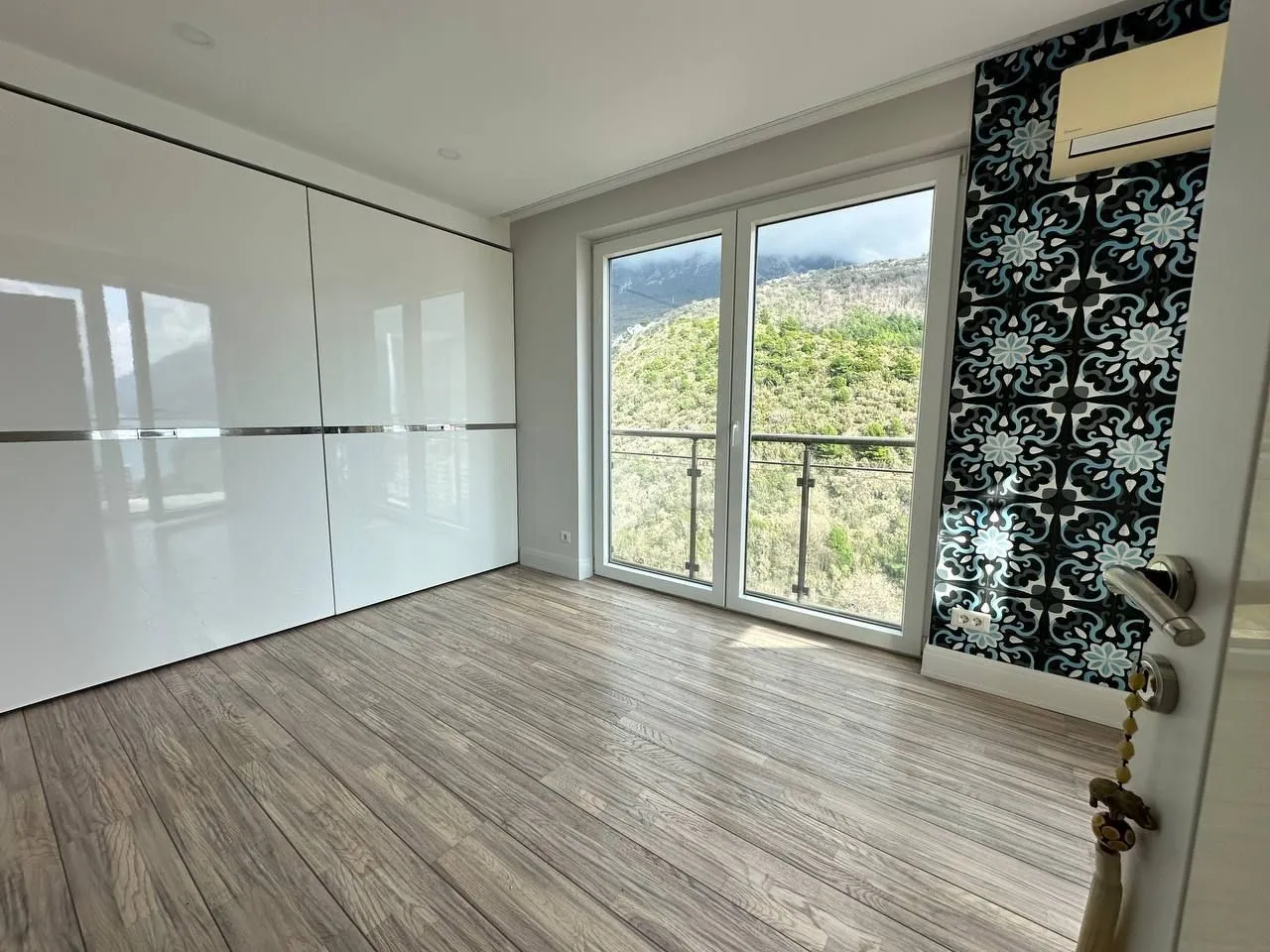 Prodaja, dvosoban stan, 131m², Bečići, Budva
