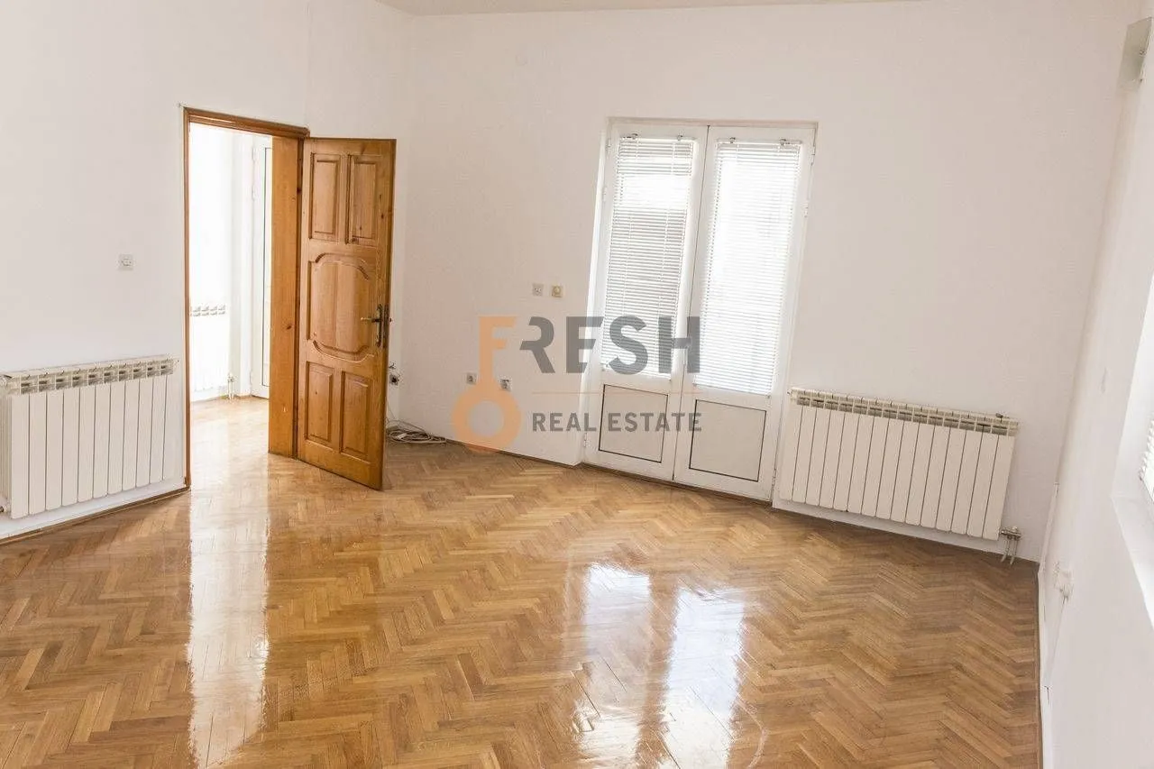 Rent, house, 500m², Ostalo, Podgorica