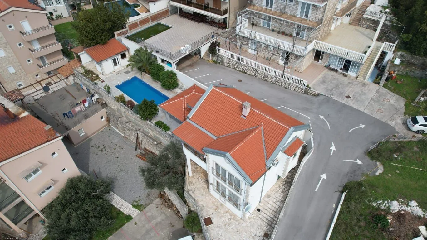Sale, house, 370m², Sveti Stefan, Budva