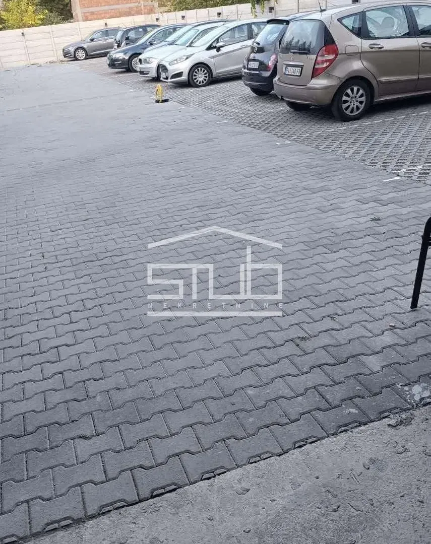 Prodaja, trosoban stan, 76m², Centar, Pančevo