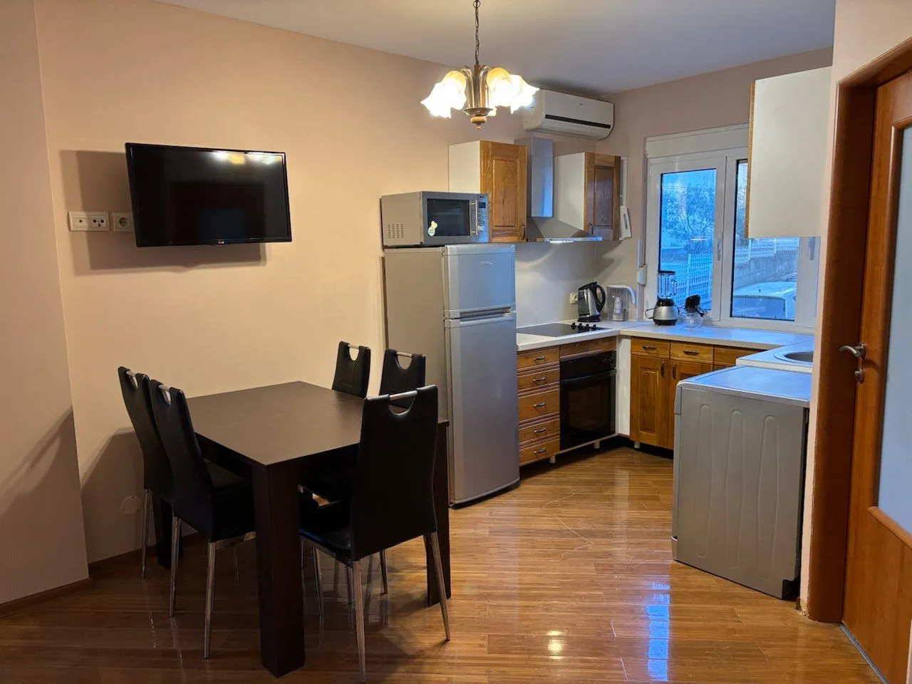 Stan-na-dan, dvosoban stan, 90m², Donja Lastva, Tivat