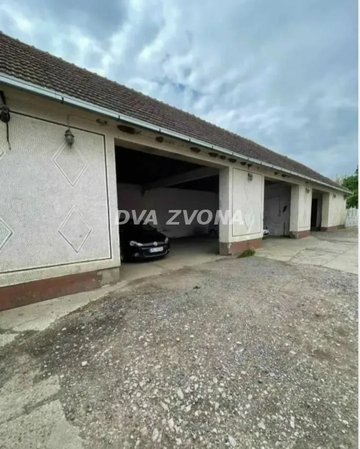 Prodaja, kuća, 420m², Farkaždin, Zrenjanin