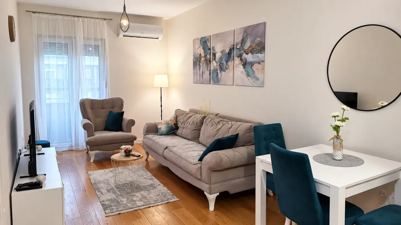 Izdavanje, jednosoban stan, 40m², Central Point, Podgorica